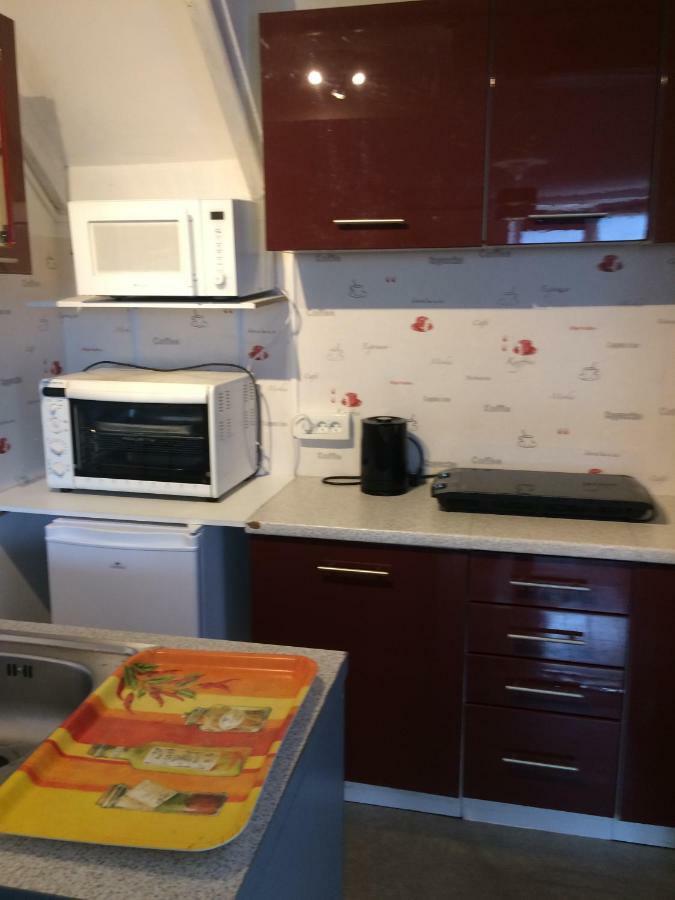 895 Alexis Jaubert Apartment Saint-Pantaleon-de-Larche Exterior photo